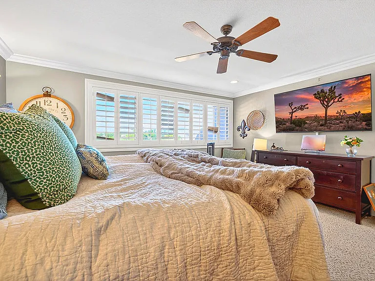 10 Colonial Dr — Photo 8