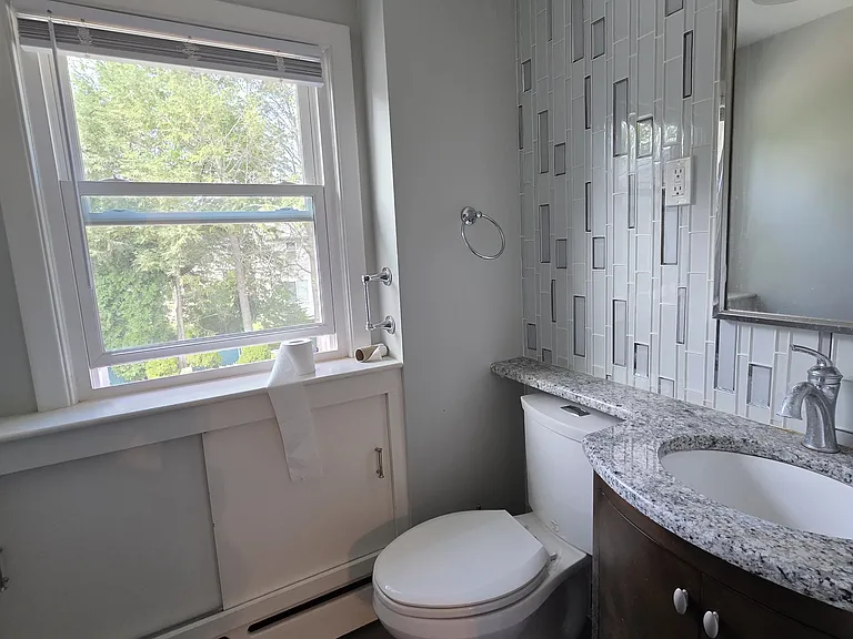 28 Maplewood St #2 — Photo 11