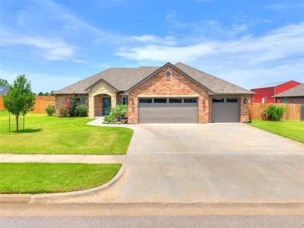 9517 Morgan Crossing Dr, Yukon, OK 73099