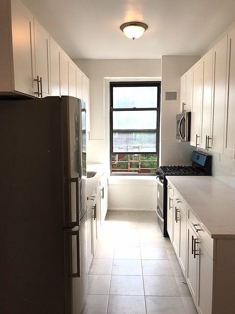 1st image of 2426 29th St APT 3B