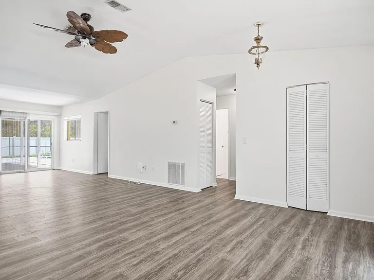 38 E Diamond Dr — Photo 19