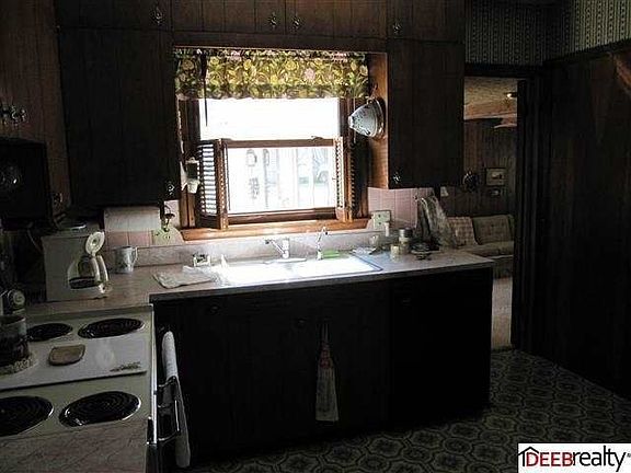 5th image of 829 Scenic Cir