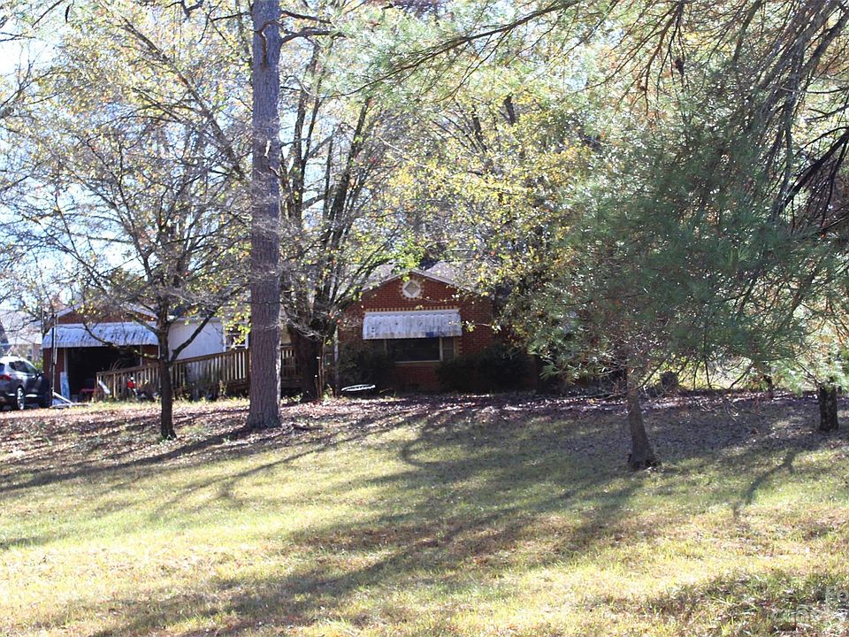 2nd image of 2390 Dixon Rd