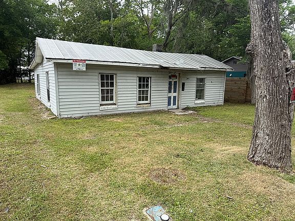 2nd image of 241 Aiken St