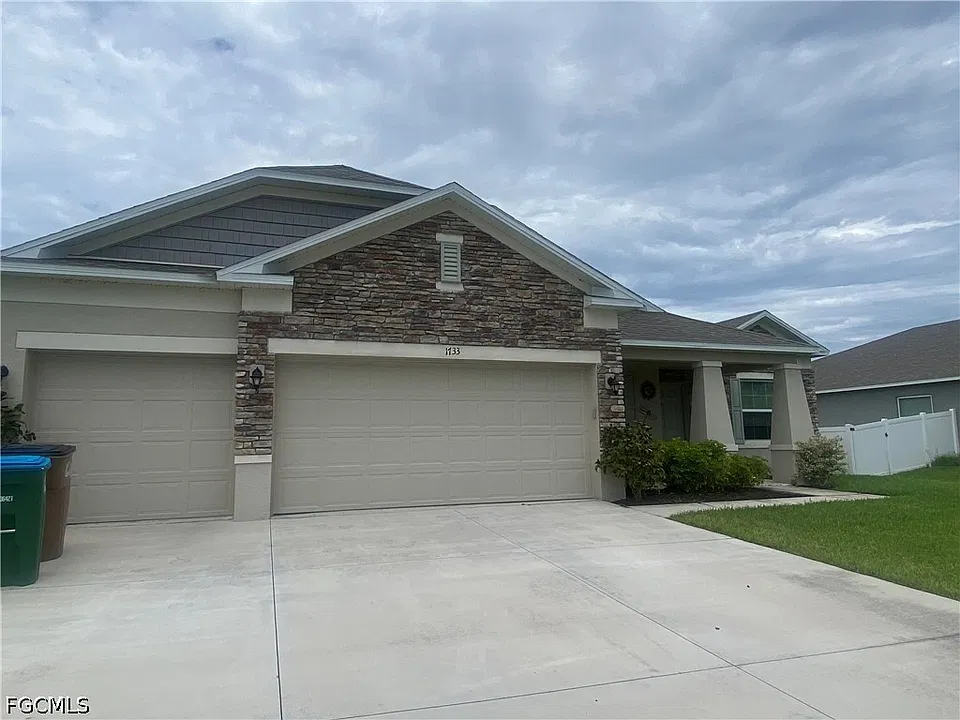 1733 SW 38th Lane Cpe