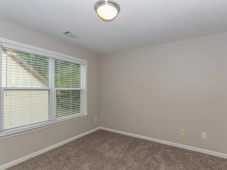 34 Cliffhaven Cir — Photo 11