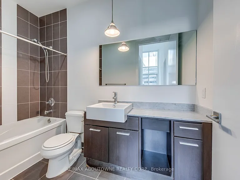 770 Bay St #202 — Photo 24