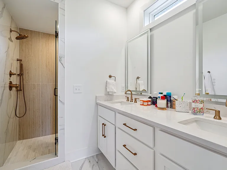 1301B Katie Ave — Photo 17