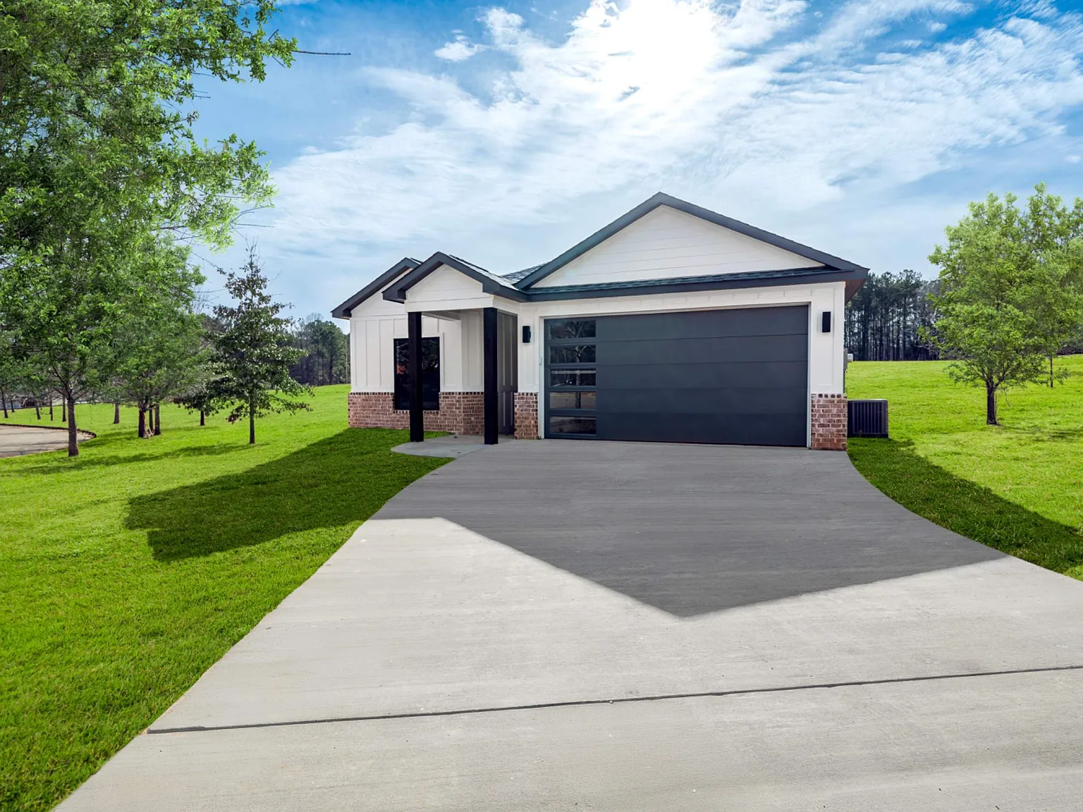 4 bed, 2000 sqft, $2,499 — Photo 1