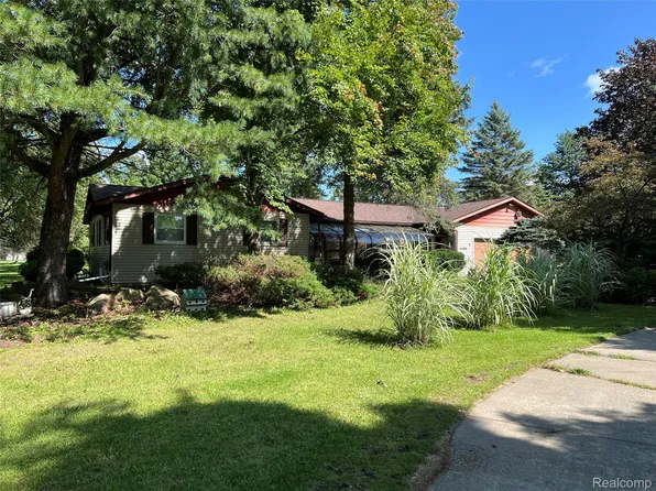 4480 W Frances Rd, Clio, MI 48420
