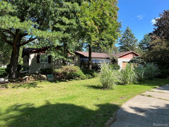 4480 W Frances Rd, Clio, MI 48420