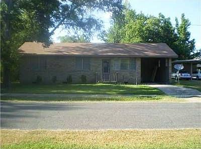 1st image of 208 Gill St