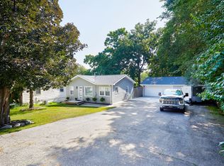 2233 E 34th St, Des Moines, IA 50317