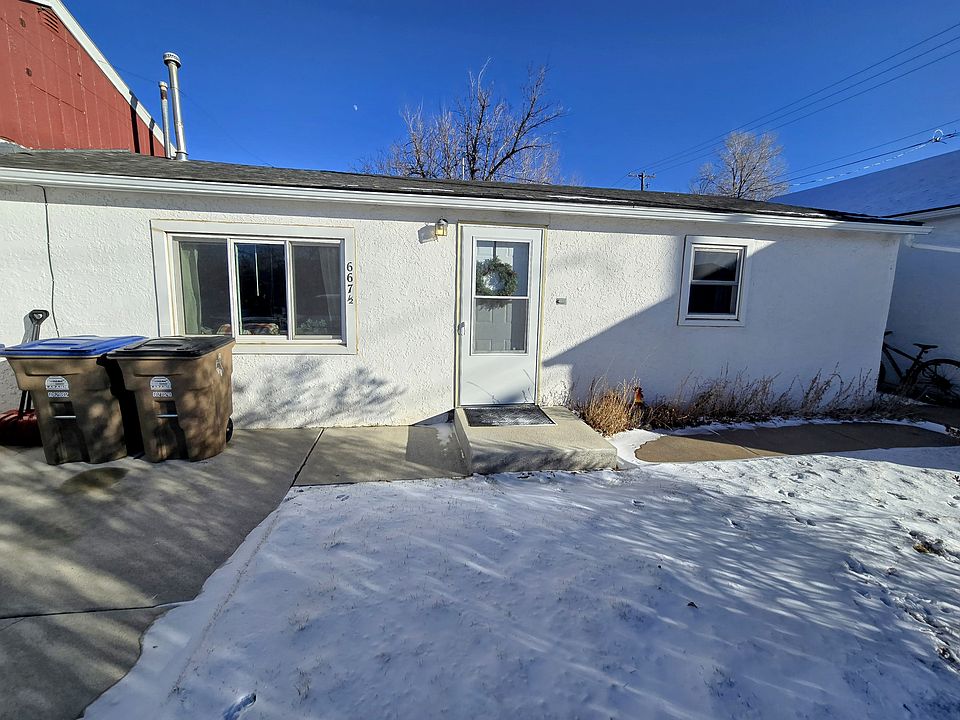 1st image of 667 N 12th St #1/2