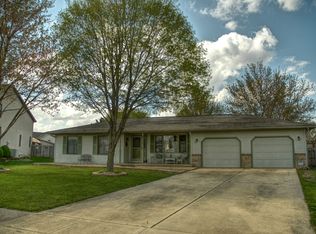 1101 Old Crows Way, Springfield, IL 62712