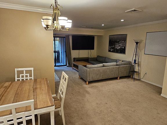 5th image of 423 Shawmont Ave APT C