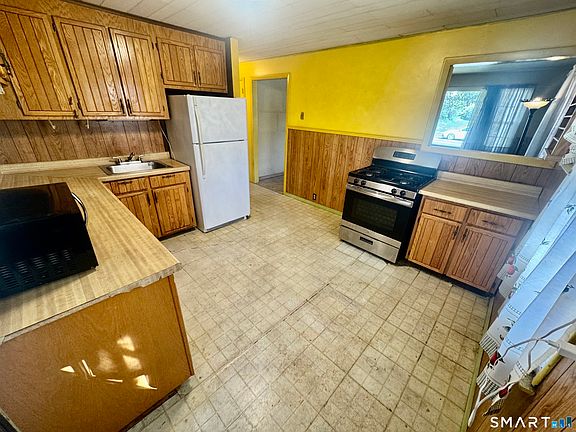 3rd image of 186 Alexander Road