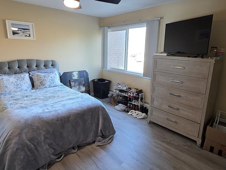 2248 N Triphammer Rd #F8 — Photo 9