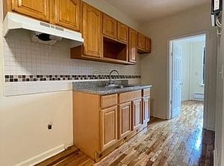 769 4th Ave #3L, Brooklyn, NY 11232