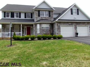 154 Manhasset Dr, Port Matilda, PA 16870