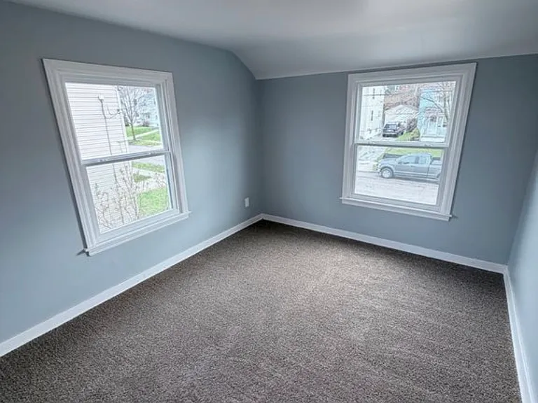 1568 Sunset Ave — Photo 12