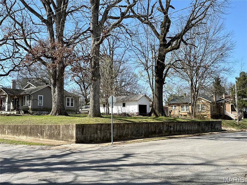 1st image of 645 N 9th St