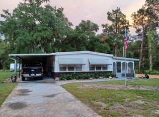 101 Park St, Inglis, FL 34449