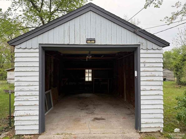 314 S Iowa St, Riley, KS 66531