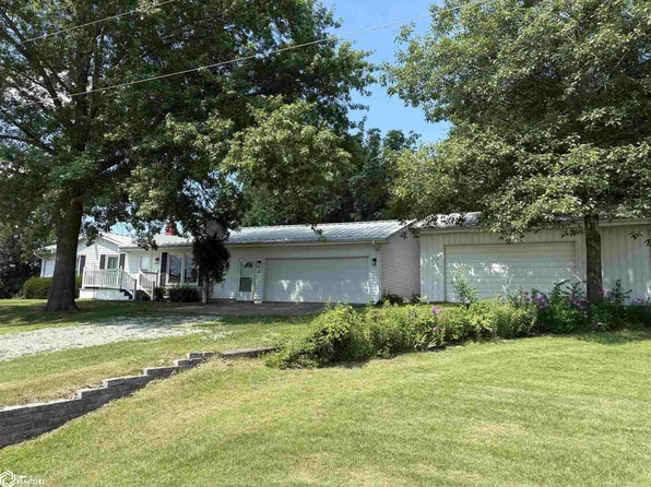 2378 Lilac Ct, Fairfield, IA 52556