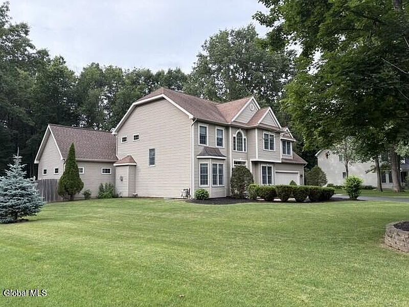 3rd image of 39 Brookside Drive