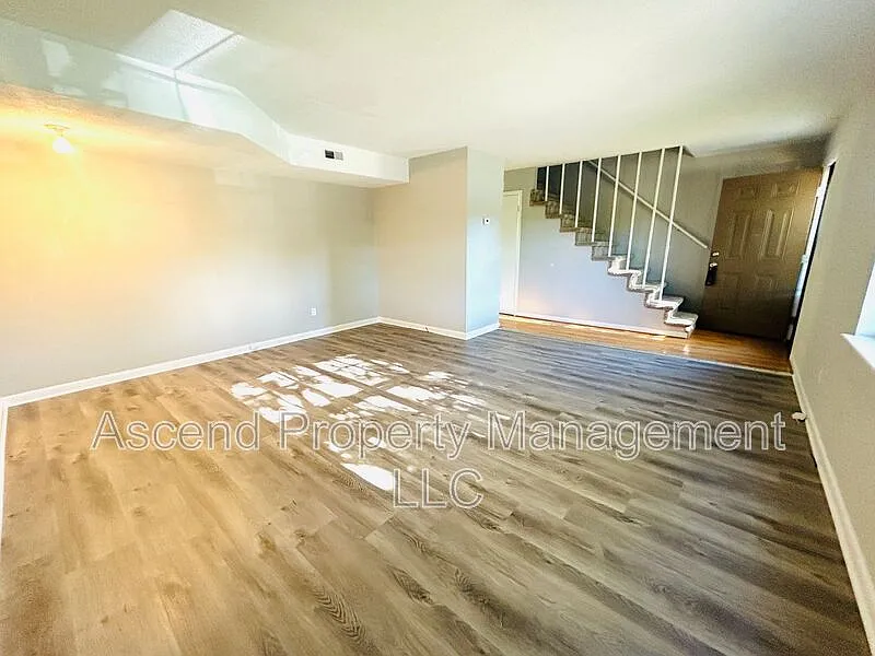 3 bed, 1.5 bath, 1288 sqft, $1,450 — Photo 4