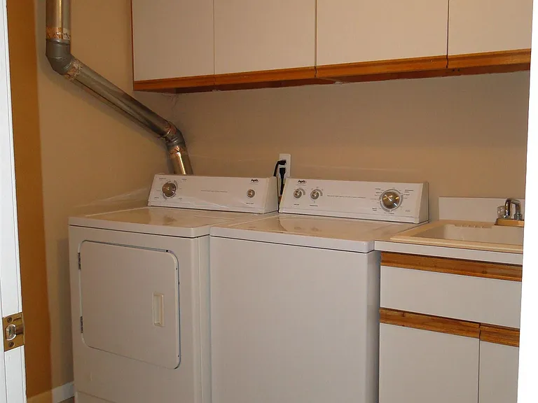 29842 Utica Rd — Photo 22
