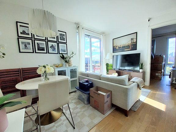 5th image of 633 Marcy Ave APT 807