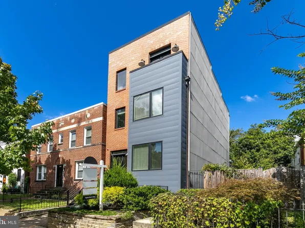 1620 A St SE #2, Washington, DC 20003
