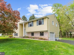101 Village Dr, North Wales, PA 19454
