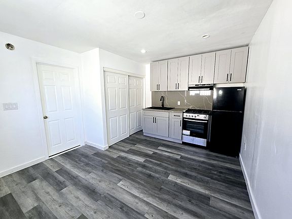 3rd image of 13003 Liggett St #D