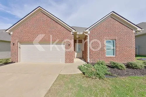 8005 Shadesbrook Dr Photo 1