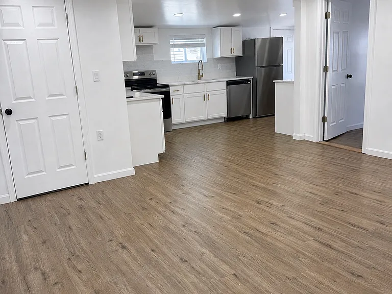 20 Derry St #1 — Photo 2