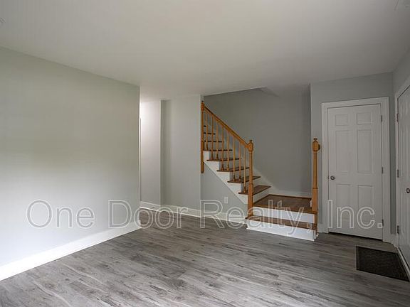 4th image of 704 London Company Way