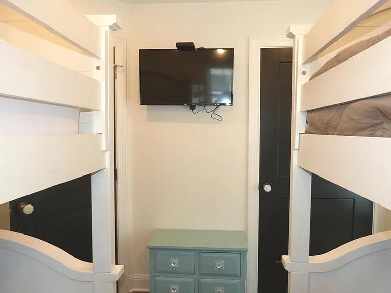 2717 Asbury Ave — Photo 16