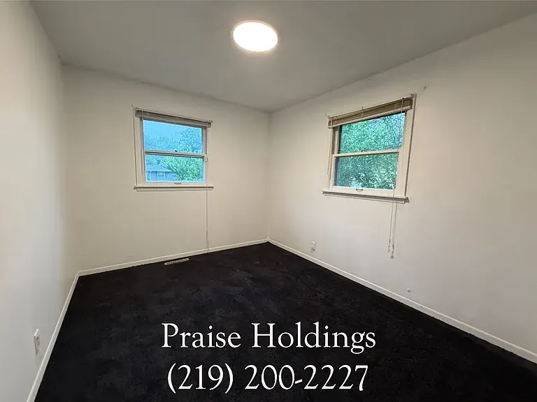 3815 Marshall St — Photo 4