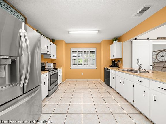 3rd image of 3103 Duffer Rd