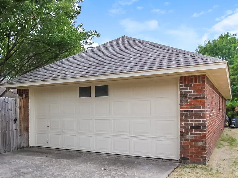 217 Tanglewood St — Photo 19