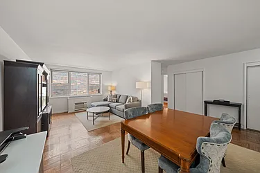 139 East 33rd Street