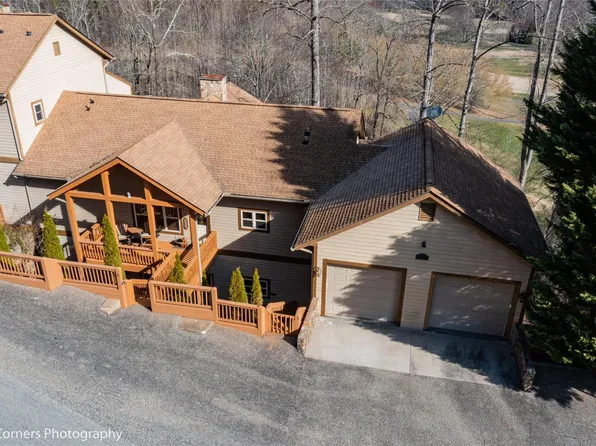 76 Sawgrass Dr #3, Whittier, NC 28789