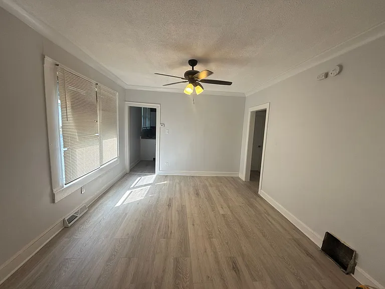 11004 S Normal Ave — Photo 4
