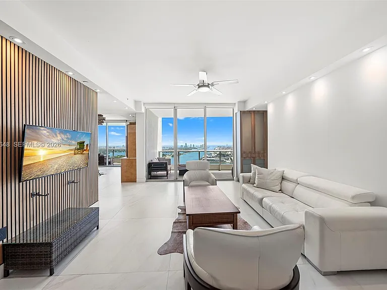 900 Biscayne Blvd #4202 — Photo 9