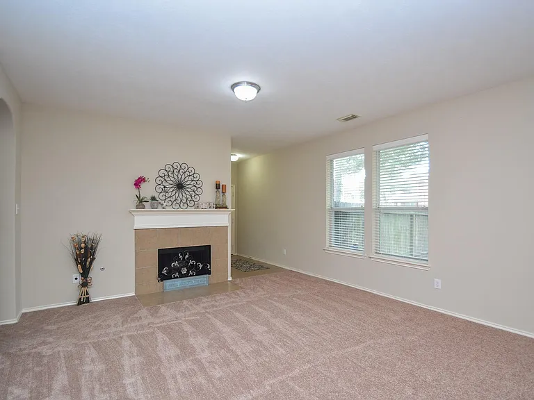 9203 Kransbury Ln — Photo 11