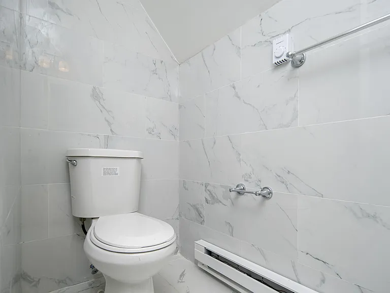2326 15th St #2 — Photo 38
