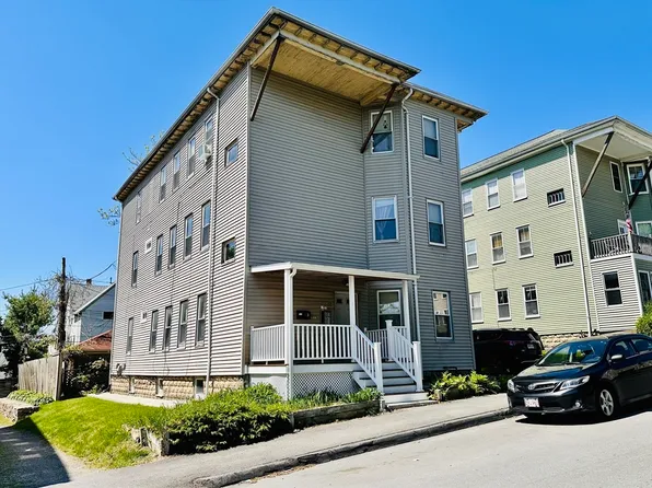 32 Ames St, Worcester, MA 01604